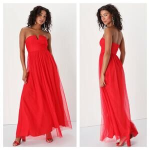 NWT Lulus Queen Behavior Maxi Dress Size Medium Red Tulle Strapless Gown Vday